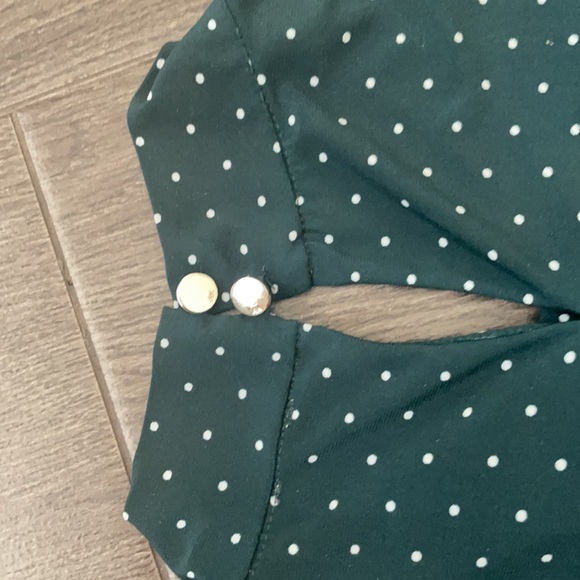 Anne Klein green tops with dots Size L - Picture 4 of 4